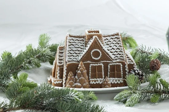 Bakvorm "Gingerbread House Pan" - Nordic Ware | Sparkling Silver Holiday 4 Bakvorm "Gingerbread House Pan" - Nordic Ware | Sparkling Silver Holiday - Afbeelding 2