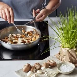 Demeyere Essential 5 RVS Koekenpan – Koekenpan Inductie - 20 Cm – PTFE-vrij 13 Demeyere Essential 5 RVS Koekenpan – Koekenpan Inductie - 20 Cm – PTFE-vrij -Tefal Shop 550x366 82