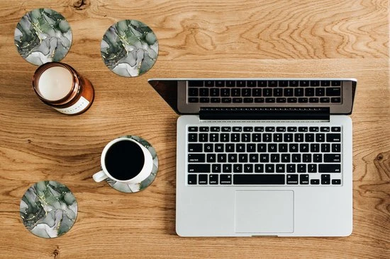 KitchenYeah Onderzetters Voor Glazen - Rond - Luxe - Marmer - Groen - 10x10 Cm - Glasonderzetters - 6 Stuks 4 KitchenYeah Onderzetters Voor Glazen - Rond - Luxe - Marmer - Groen - 10x10 Cm - Glasonderzetters - 6 Stuks - Afbeelding 2