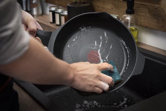 Tefal Robusto - Hapjespan - Ø26 Cm - Met Deksel 7 Tefal Robusto - Hapjespan - Ø26 Cm - Met Deksel - Afbeelding 5