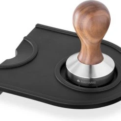 Navaris Koffie En Espresso Tamper - Koffiestamper Voor Het Aandrukken Van Gemalen Koffie - Inclusief Tampermat - Roestvrij Staal En Hout - Ø 51 Mm