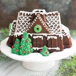 Bakvorm "Gingerbread House Pan" - Nordic Ware | Sparkling Silver Holiday 16 Bakvorm "Gingerbread House Pan" - Nordic Ware | Sparkling Silver Holiday -Tefal Shop 550x440 2