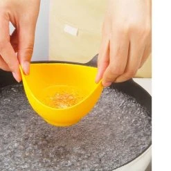 IGOODS 4 Pack Egg Poacher Cups - Perfect Gepocheerde Eieren - Egg Maker Niet-gepocheerde Eieren Cups BPA Gratis Siliconen Ei Poacher Cups Magnetron Ei Poacher- Ei Poacher Pan- Boiler Steamer- Magnetron Eieren -Tefal Shop 550x448 2