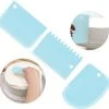 Merkloos Deegschraper | Deegkrabber | Deegsteker | Fondant Schraper Voor Taart / Icing / Cake | Keukentool Deeg Snijder | Spatel Voor Taart | Smoother | Soepel Maker | Cake Beslag Schraper | Rand Decoratie - Kunststof Blauw -Tefal Shop 550x526