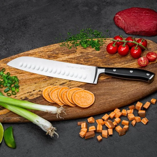 Latalis Pro Serie Santoku Mes 20 Cm - Keukenmes - RVS - Vlijmscherp Japans Koksmes In Een Giftbox 5 Latalis Pro Serie Santoku Mes 20 Cm - Keukenmes - RVS - Vlijmscherp Japans Koksmes In Een Giftbox - Afbeelding 3