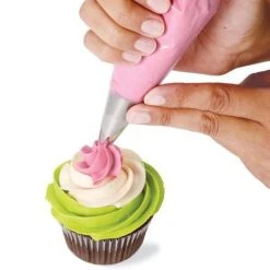 Wilton Cupcake Decoratie Set - 4 Spuitmondjes - 8 Spuitzakken 7 Wilton Cupcake Decoratie Set - 4 Spuitmondjes - 8 Spuitzakken -Tefal Shop 550x550 259