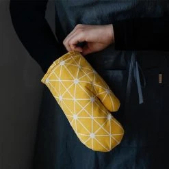 Sophie Nørdinn Ovenwanten Van Sophie Nordinn® - Ovenhandschoenen Lund (Raster Grijs) - Ovenwanten 2 Stuks - Katoen 13 Sophie Nørdinn Ovenwanten Van Sophie Nordinn® - Ovenhandschoenen Lund (Raster Grijs) - Ovenwanten 2 Stuks - Katoen -Tefal Shop 550x550 290