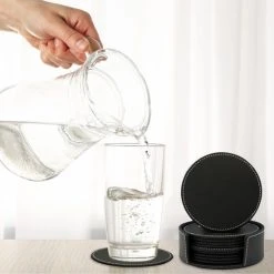 Vaja Trends Luxe Leren Onderzetters Voor Glazen - Met Houder - Set Van 10 - Zwart - Waterafstotend En Hittebestendig 18 Vaja Trends Luxe Leren Onderzetters Voor Glazen - Met Houder - Set Van 10 - Zwart - Waterafstotend En Hittebestendig -Tefal Shop 550x550 301