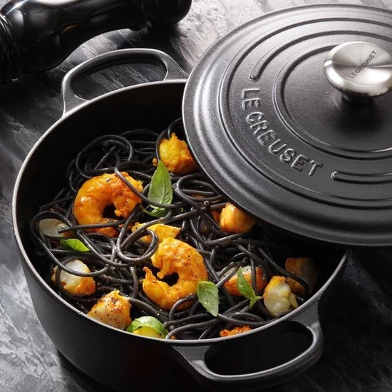 Le Creuset Signature Braadpan - 5,3 L - Ø 26 Cm - Zwart 9 Le Creuset Signature Braadpan - 5,3 L - Ø 26 Cm - Zwart - Afbeelding 7