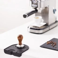 Navaris Koffie En Espresso Tamper - Koffiestamper Voor Het Aandrukken Van Gemalen Koffie - Inclusief Tampermat - Roestvrij Staal En Hout - Ø 51 Mm -Tefal Shop 550x550 679