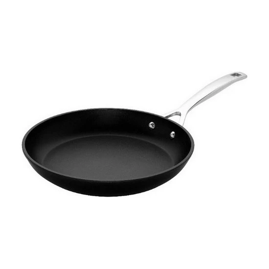 Le Creuset Koekenpan Les Forgées TNS - ø 24 Cm - Standaard Anti-aanbaklaag 3 Le Creuset Koekenpan Les Forgées TNS - ø 24 Cm - Standaard Anti-aanbaklaag