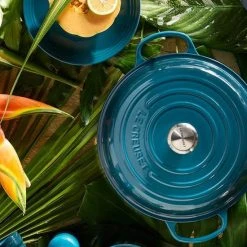 Le Creuset Braadpan Signature Deep Teal - ø 24 Cm / 4.2 Liter 8 Le Creuset Braadpan Signature Deep Teal - ø 24 Cm / 4.2 Liter -Tefal Shop 550x694 1